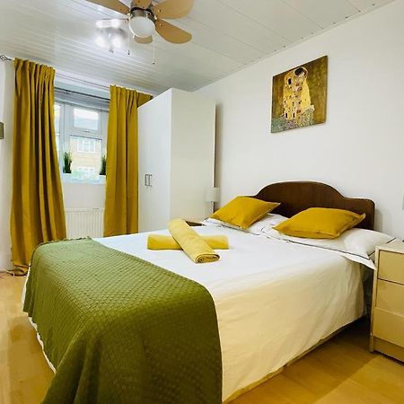 Cosy Flat Close To East Finchley Station ロンドン エクステリア 写真