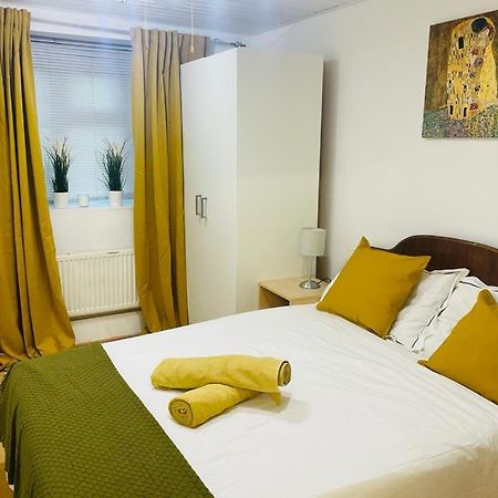 Cosy Flat Close To East Finchley Station ロンドン エクステリア 写真