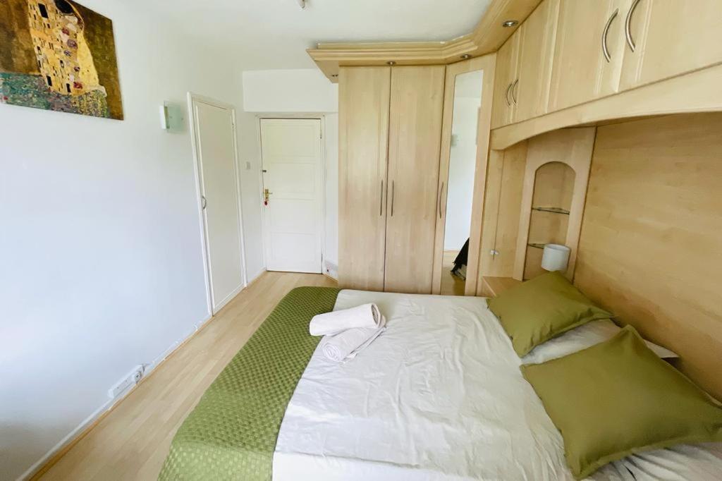Cosy Flat Close To East Finchley Station ロンドン エクステリア 写真