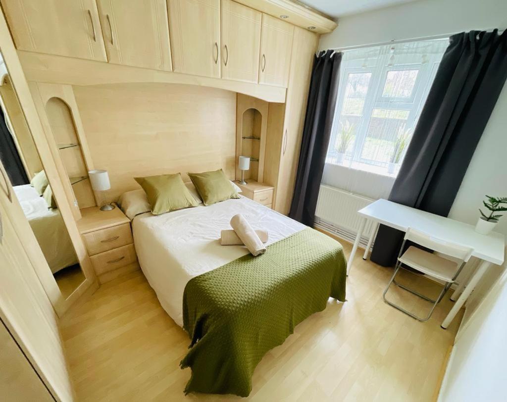 Cosy Flat Close To East Finchley Station ロンドン エクステリア 写真