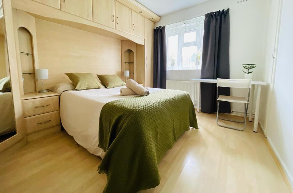 Cosy Flat Close To East Finchley Station ロンドン エクステリア 写真